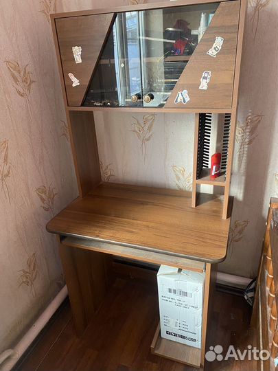 Компьютерный стол