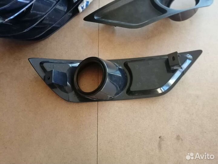 Решотка противотуманки левая Daewoo Nexia