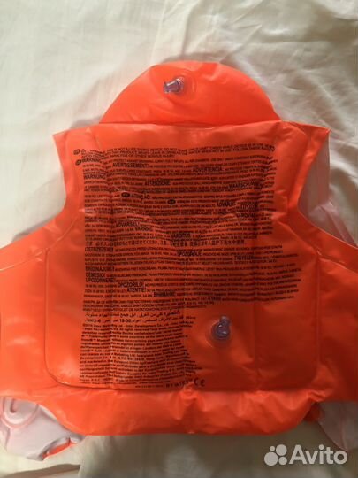 Спасательный жилет для детей надувной