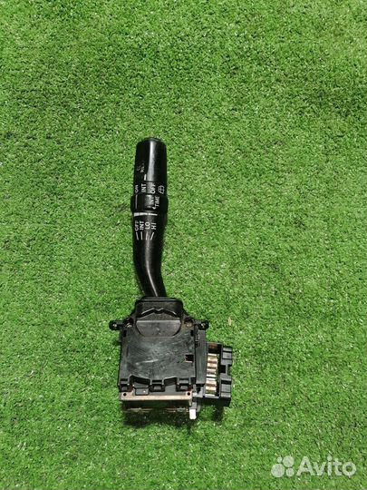 Переключатель стеклоочистителей Toyota Land Cruise