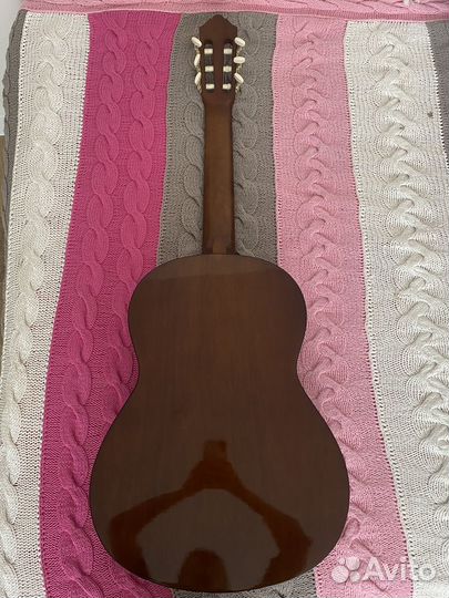Классическая гитара yamaha c40