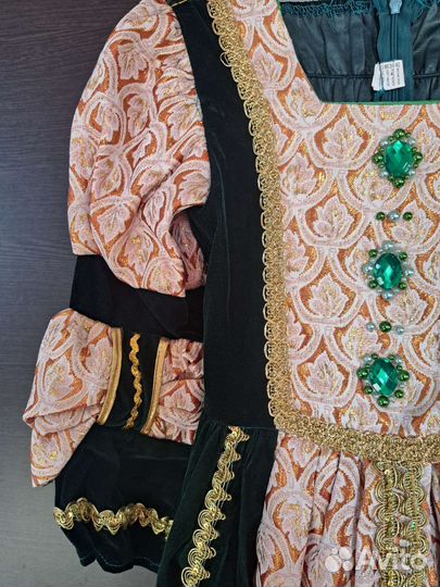 Платья для спектаклей, утренников