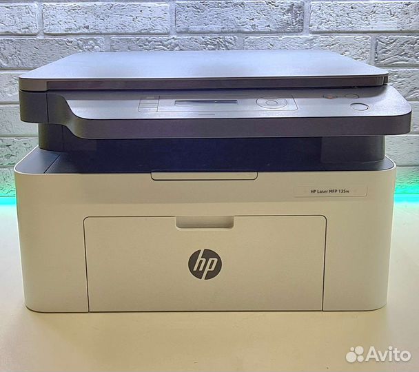 А.8236 Принтер HP Laser MFP135W