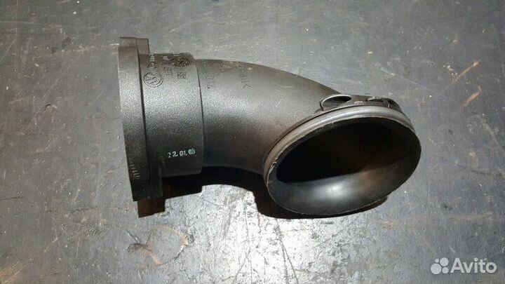 Патрубок воздушного фильтра Porsche Cayenne 957