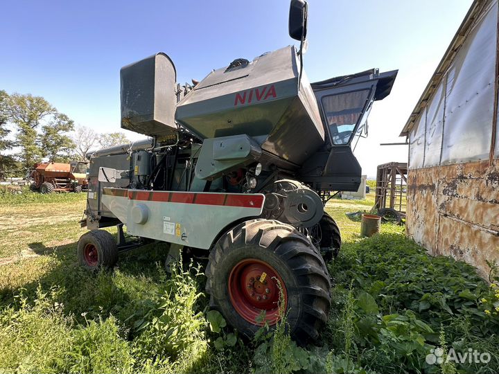 Комбайн Ростсельмаш Нива, 2011