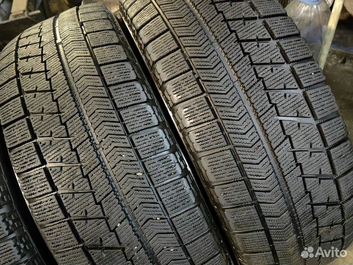 Bridgestone Blizzak VRX 215/65 R16