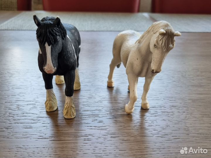 Лошади Collecta, Mojo, Schleich