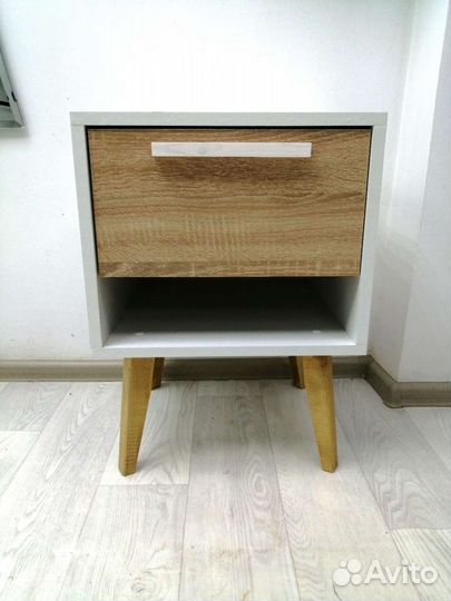 Тумба прикроватная