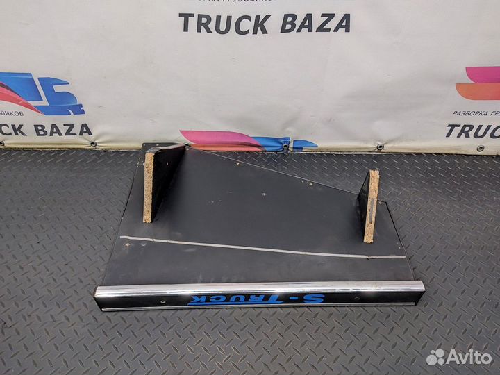 Полка панели приборов Volvo FH