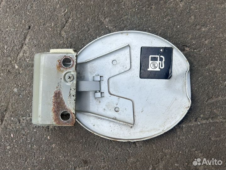 Лючок бака Лада Гранта