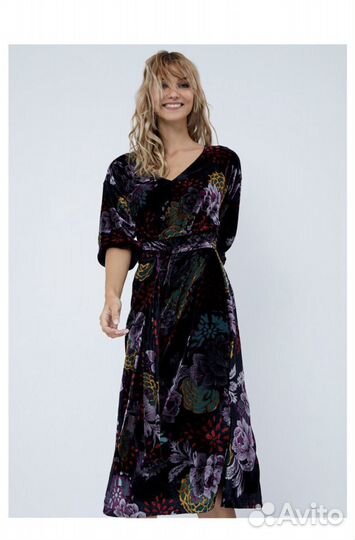 Новое Платье Zarina 44