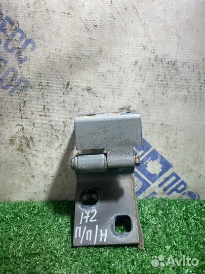 Петля двери передняя правая Bmw X5 кроссовер 3.0