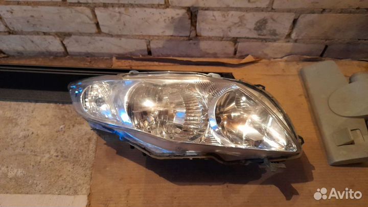 Фара на короллу е150