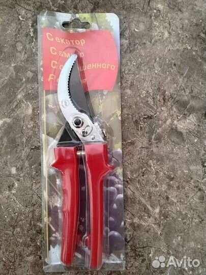 Секатор садовый