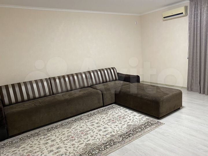 3-к. квартира, 80 м², 1/16 эт.