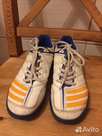 Сороконожки adidas р35,5