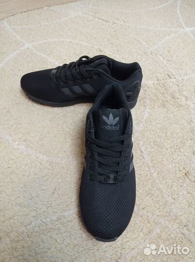 Кроссовки adidas новые