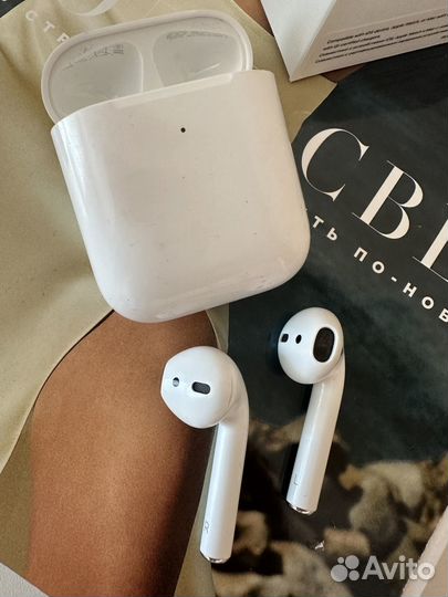 Беспроводные наушники apple airpods 1