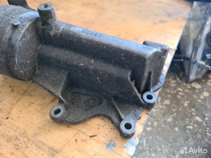 Корпус масляного фильтра Peugeot 308 хэтчбек 1.6