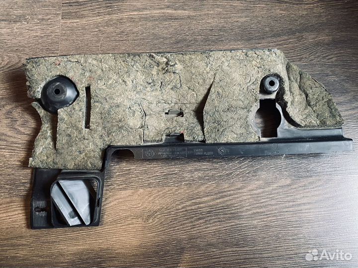 Облицовка пространства для ног BMW 7 e38