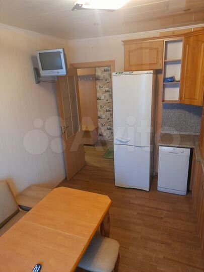 4-к. квартира, 85 м², 4/10 эт.