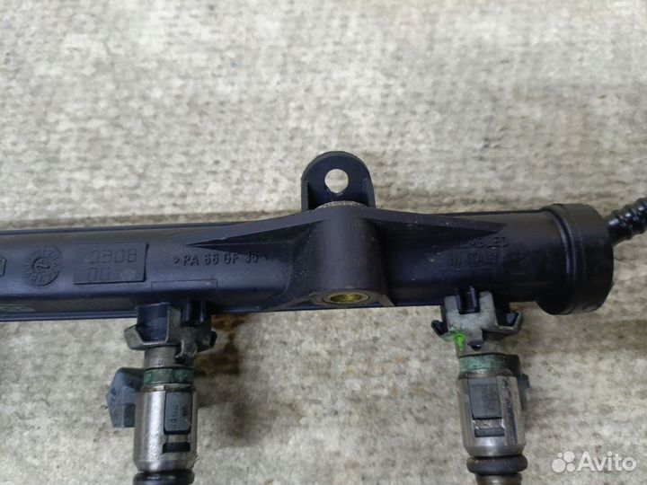 Топливная рампа в сборе Volkswagen 1.6 AEE