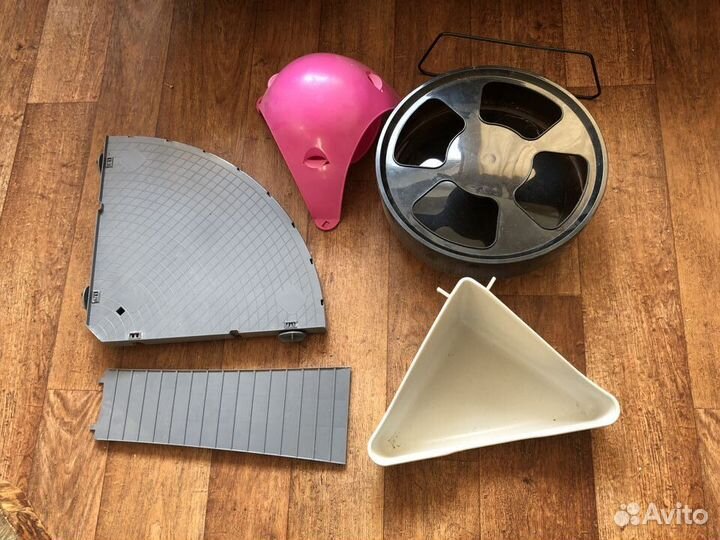 Клетка с подставкой для животных Ferplast