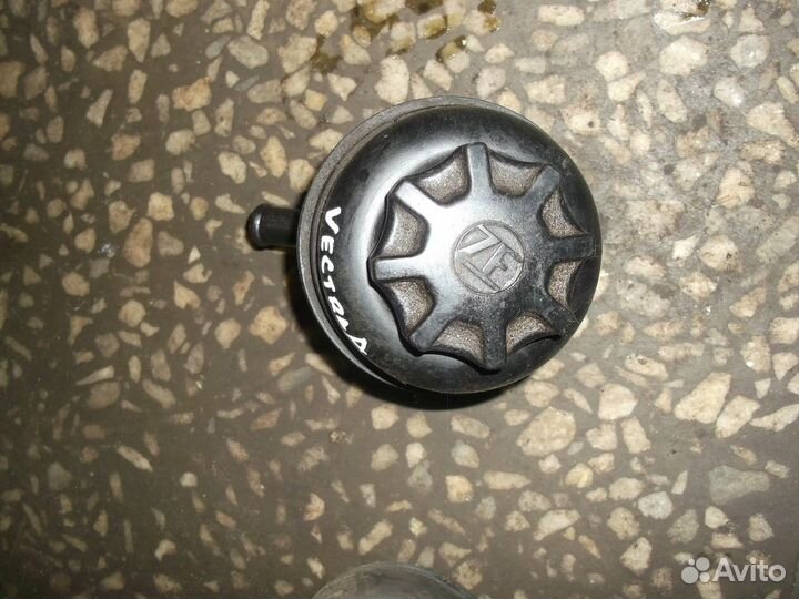 Бачок гидроусилителя (Opel Vectra)