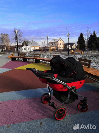 Коляска детская для двойни Junama duo