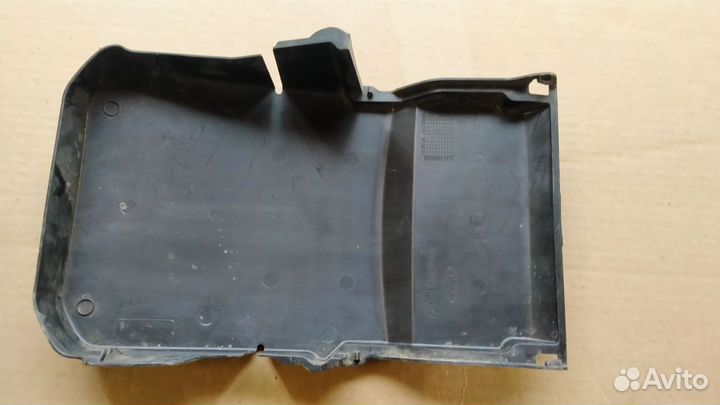 Крышка аккумулятора Ford