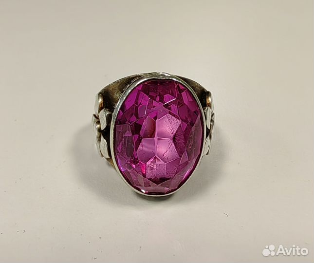 Серебряное кольцо с корундом СССР