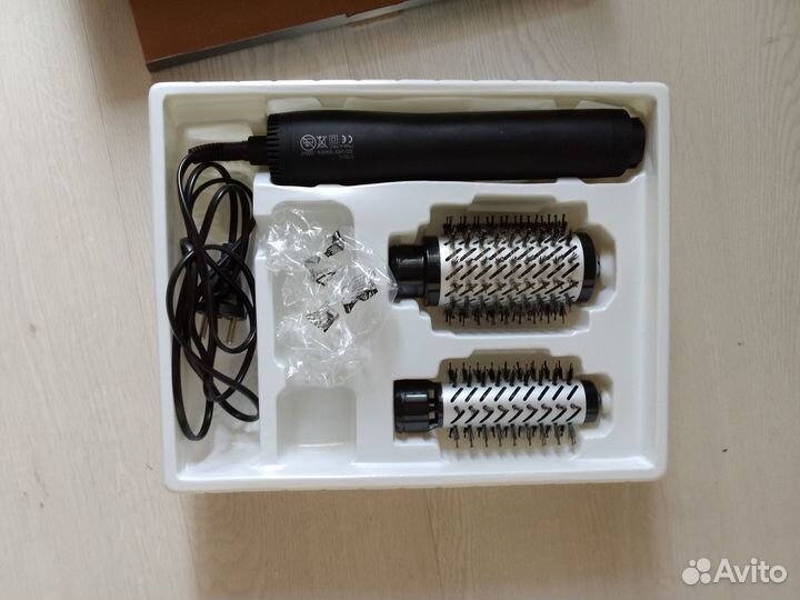 Фен-щетка Harizma H10212 Roto-Brush 1000 Ionic