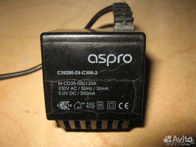 Зарядные устройства, кабели, гарнитуры и др