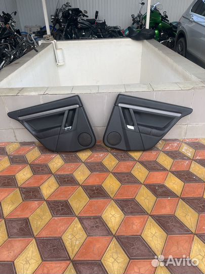 Обшивки заднии Opel Vectra C