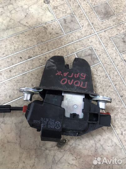 Volkswagen polo sedan замок крышки багажника