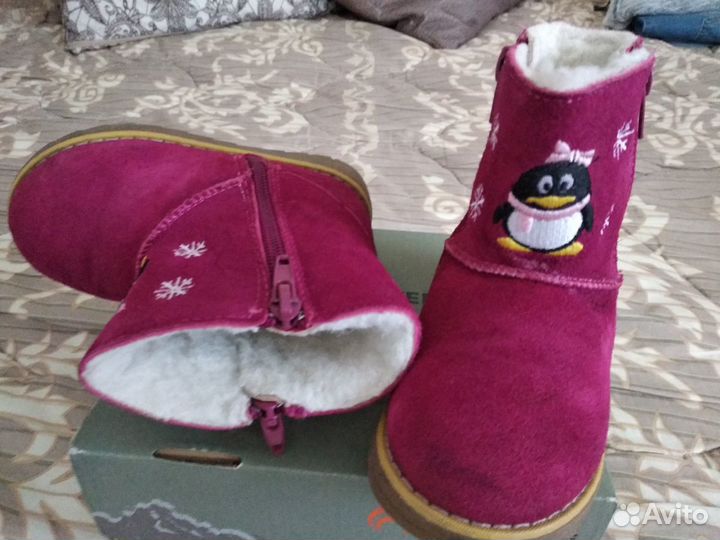 Сапожки для девочки (угги)