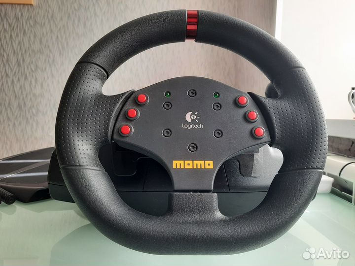 Logitech Momo Racing