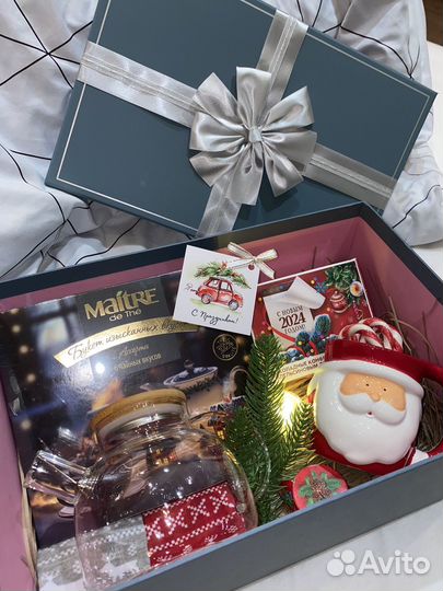 Подарочный бокс новогодний