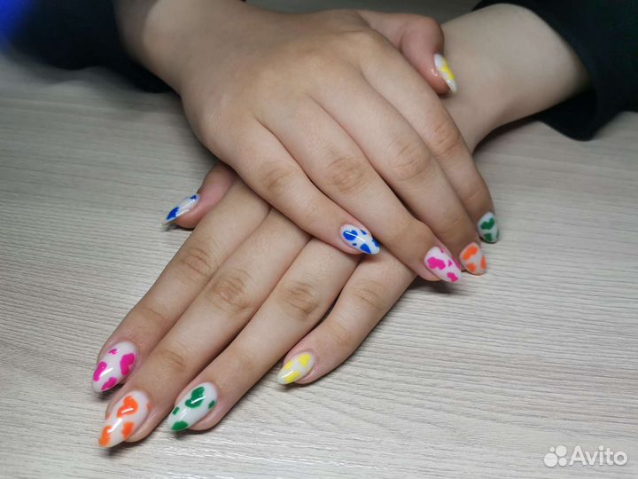 Маникюр и педикюр