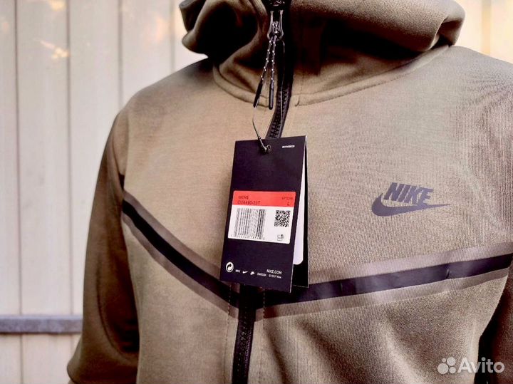 Спортивные костюмы Nike Tech Fleece