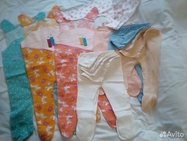 Детские вещи для новорожденного малыша