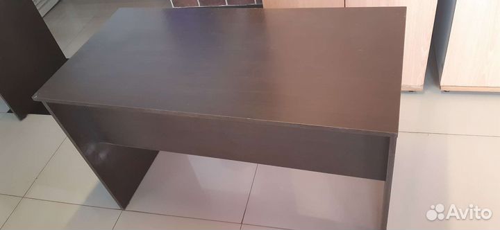 Шкаф для одежды б/у, стол компьютерный