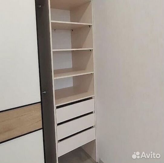 Угловой шкаф