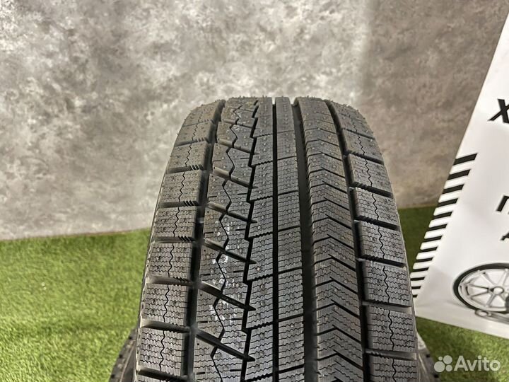 Bridgestone Blizzak VRX 225/45 R17 91S