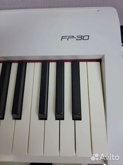 Цифровое пианино Roland FP-30 белое