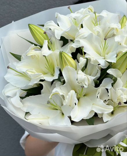 Лилии букет цветы с доставкой