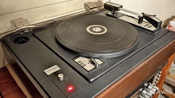 Проигрыватель винила Мелодия 104 стерео