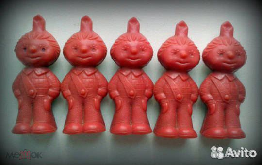 Юный художник,солдатик,тягач,чипполино,попуга СССР