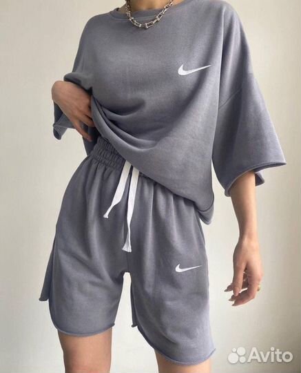 Костюм спортивный