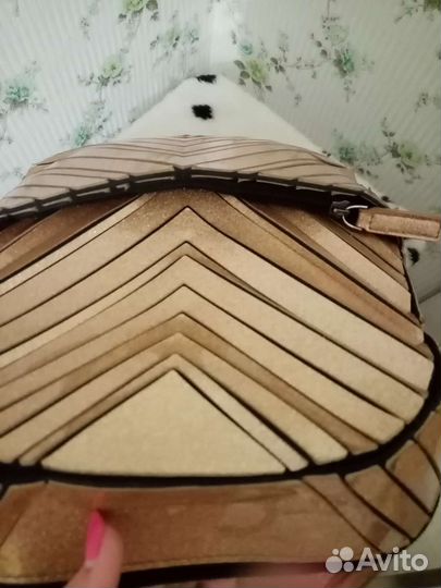 Женская сумка рюкзак золотой